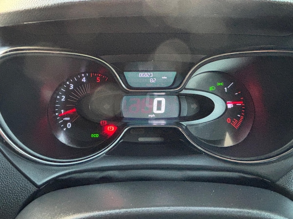 Used Renault Captur 2017 for sale - 75608840: Photo 39