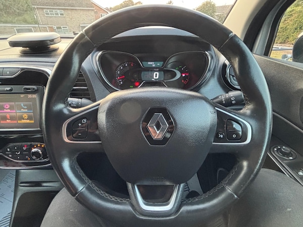 Used Renault Captur 2017 for sale - 75608840: Photo 40