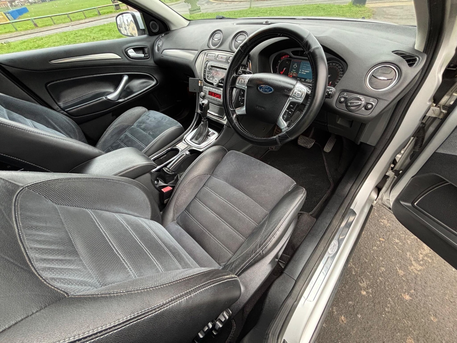 Used Ford Mondeo 2009 for sale - 77958179: Photo 25