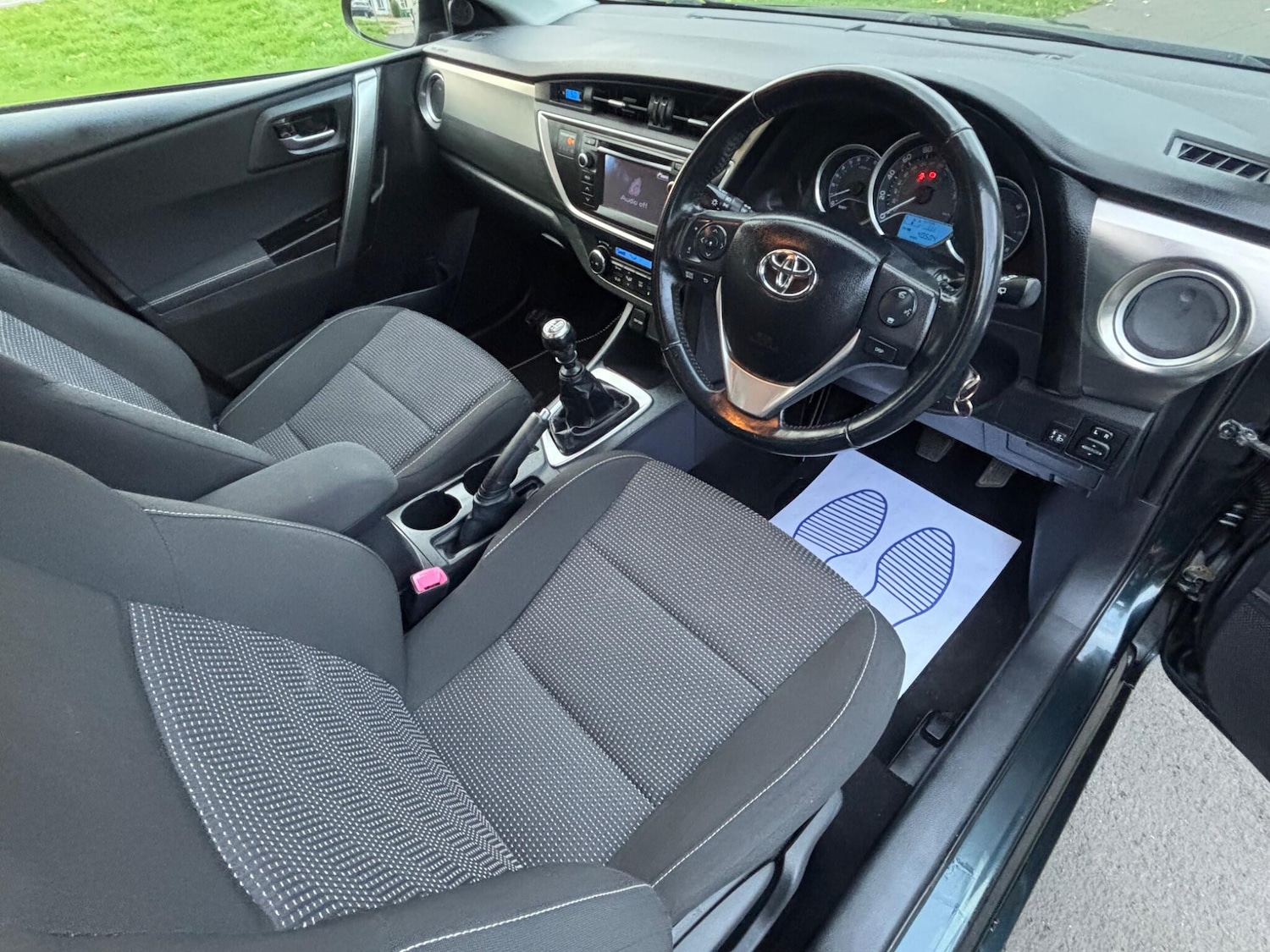 Used Toyota Auris 2013 for sale - 76409175: Photo 27