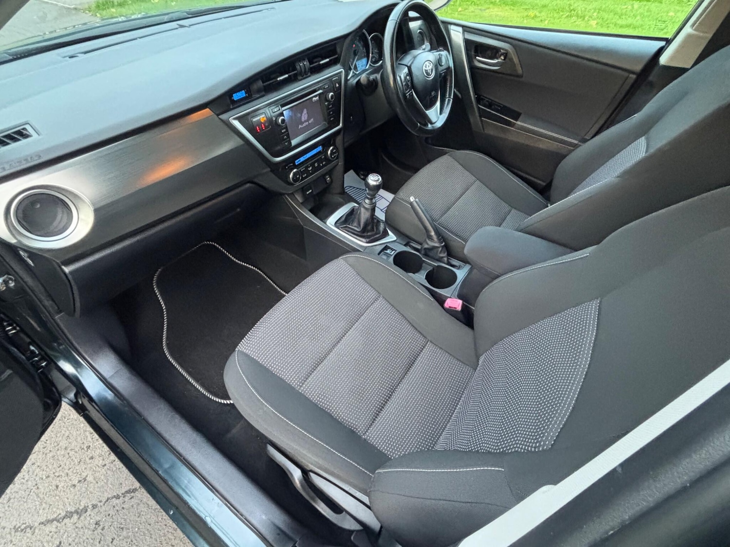 Used Toyota Auris 2013 for sale - 76409175: Photo 30