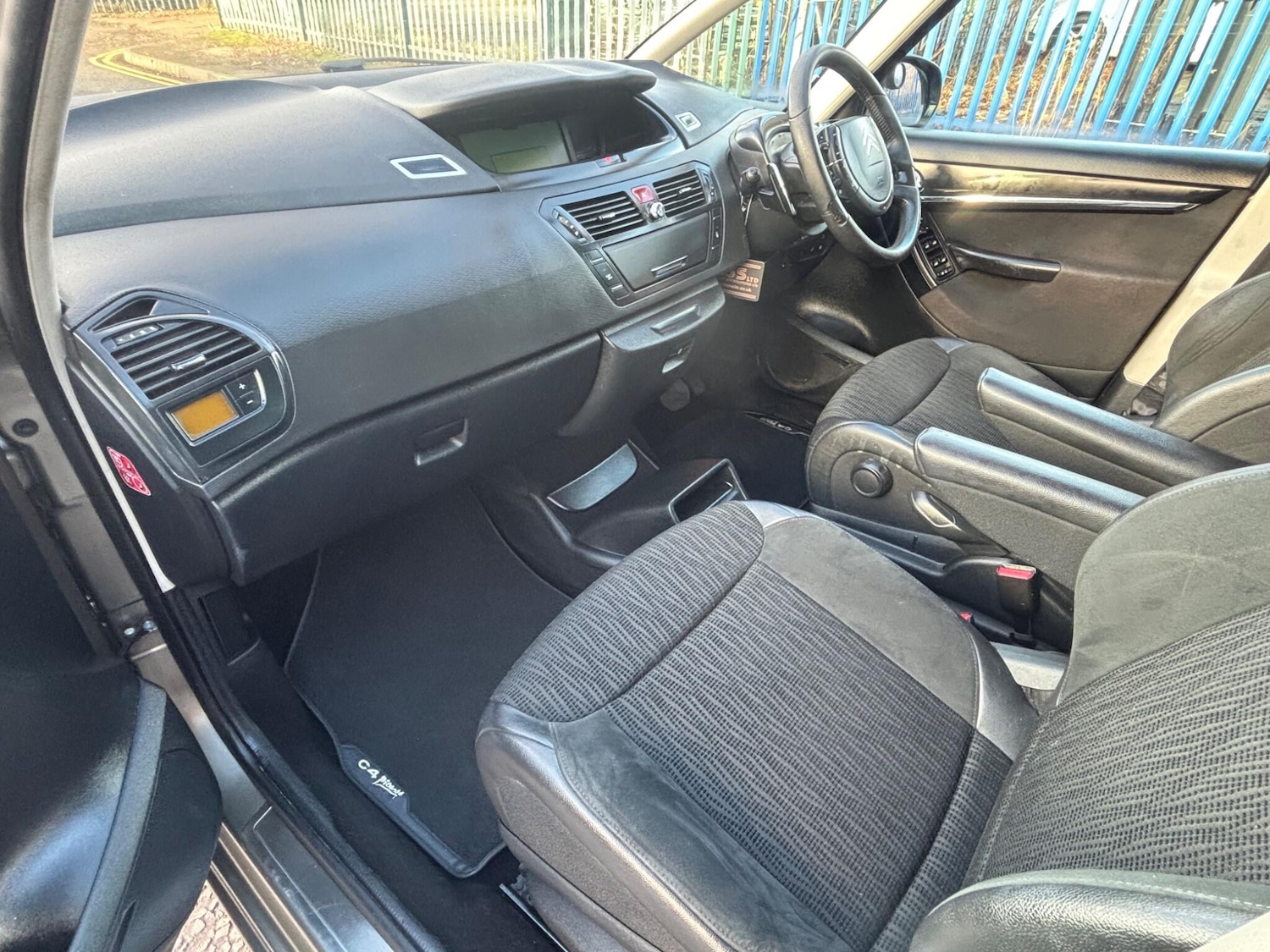 Used Citroen C4 Picasso 2010 for sale - 77016397: Photo 28