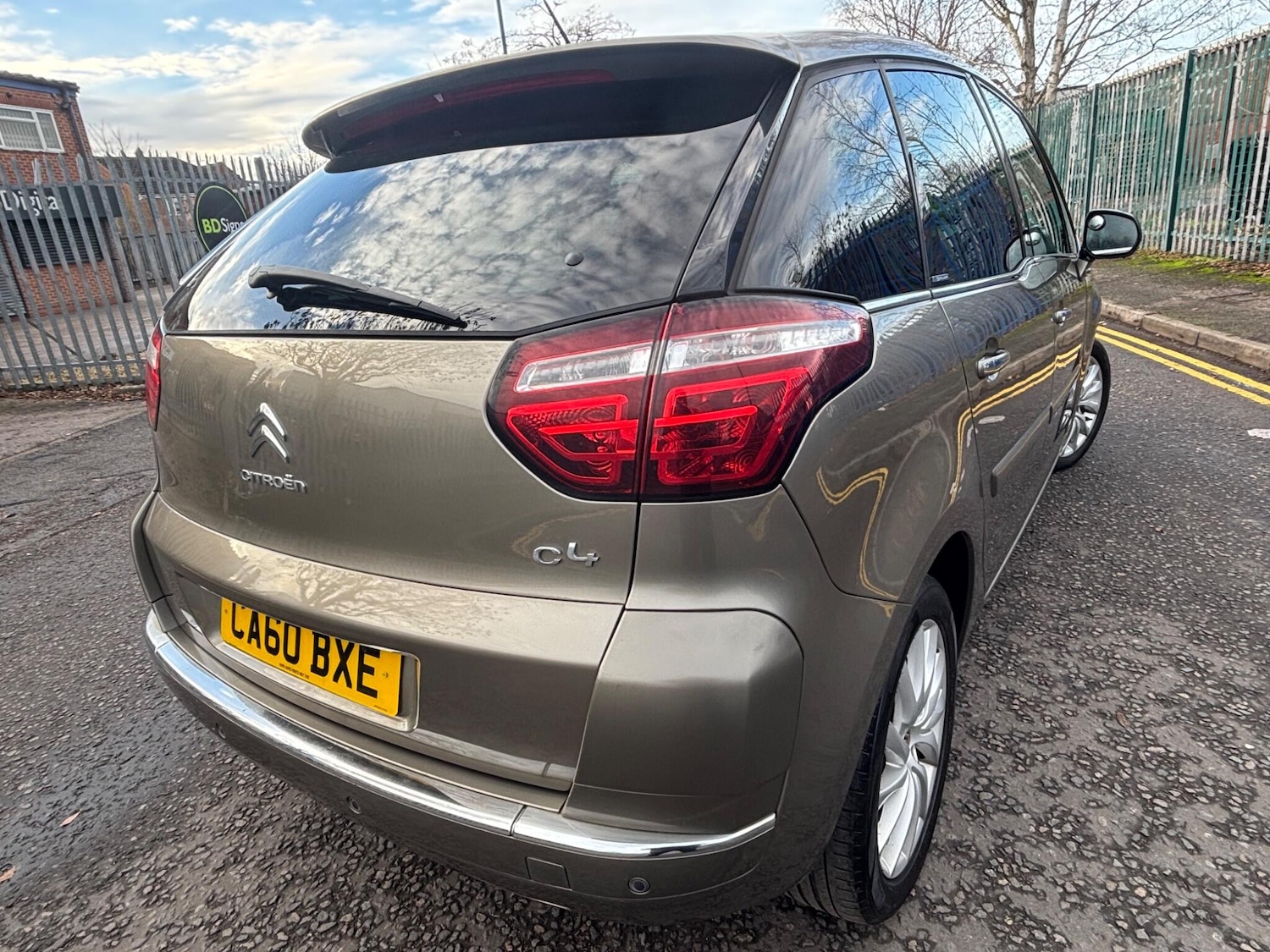 Used Citroen C4 Picasso 2010 for sale - 77016397: Photo 5