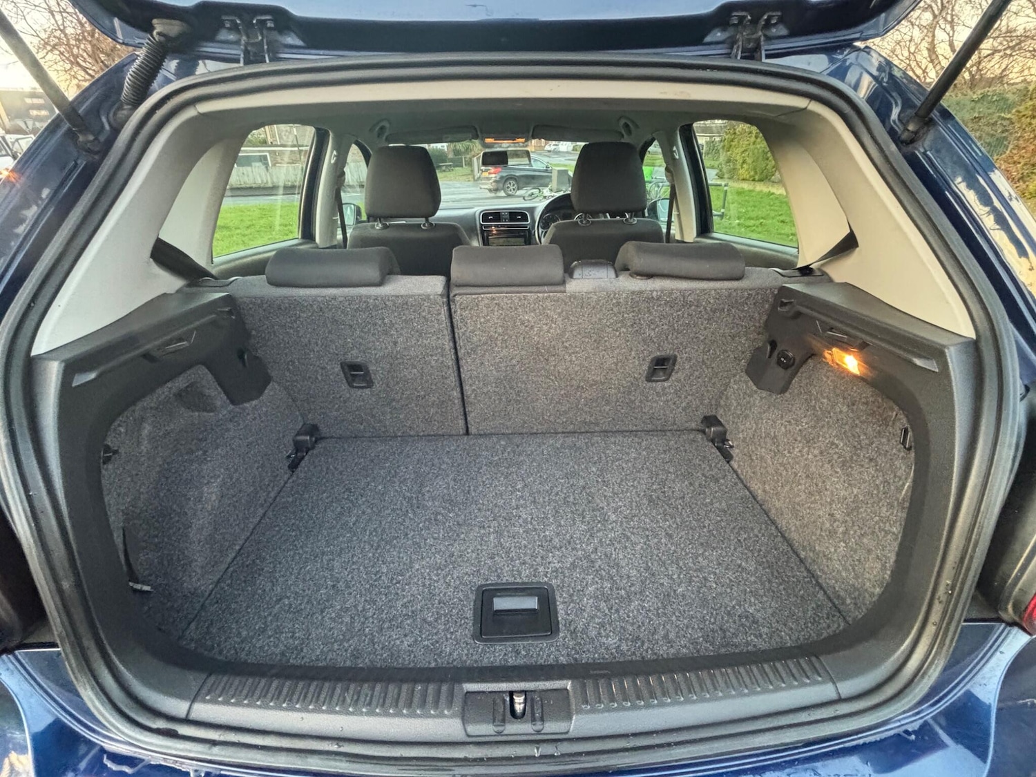 Used Volkswagen Polo 2009 for sale - 76926092: Photo 8