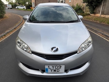 Used Toyota Wish 2020 for sale - 75740992: Photo