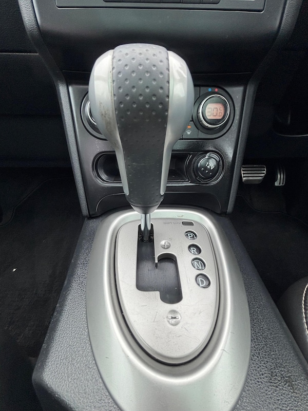 Used Nissan Qashqai 2010 for sale - 76307440: Photo 38