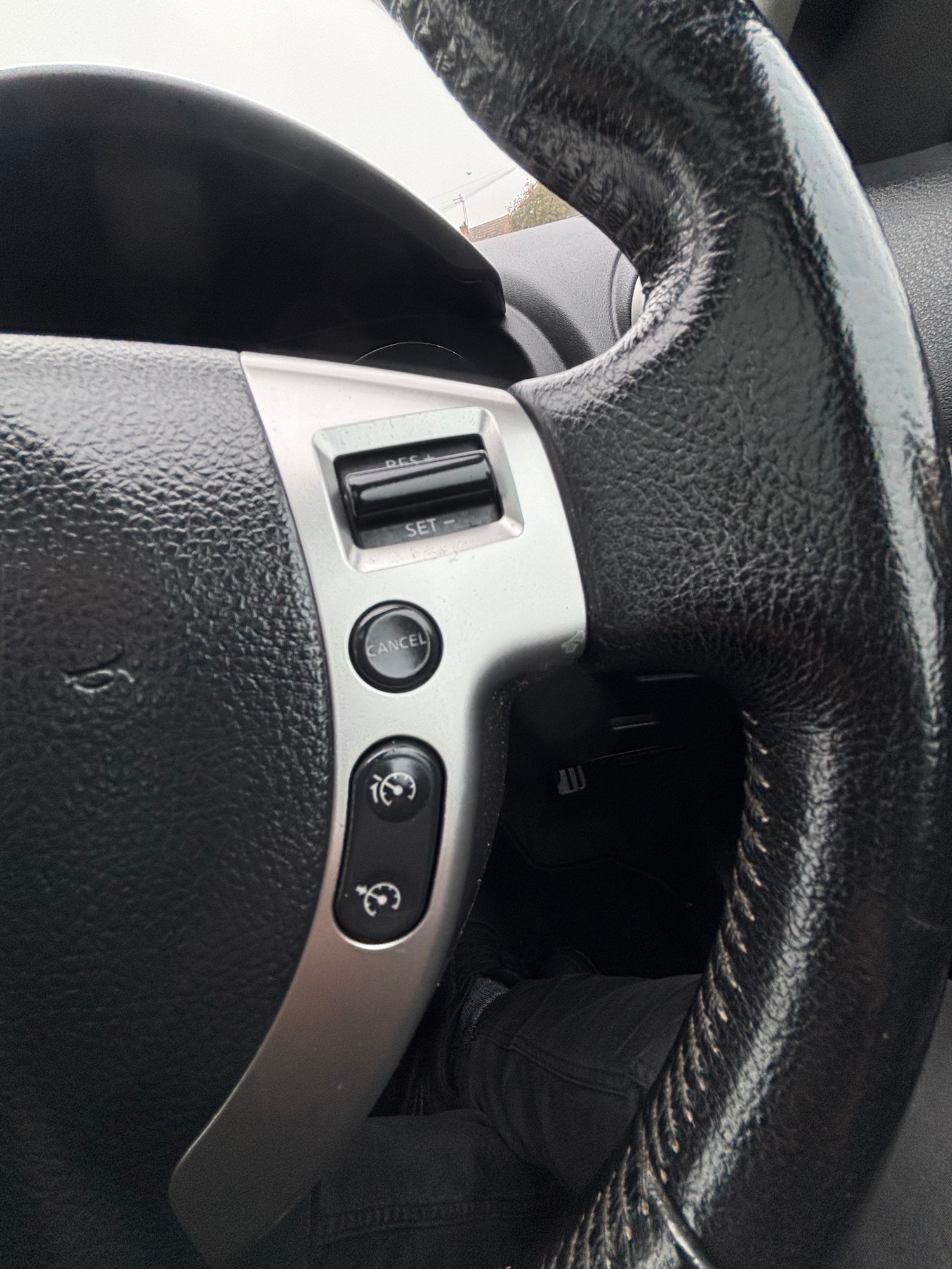 Used Nissan Qashqai 2010 for sale - 76255106: Photo 42