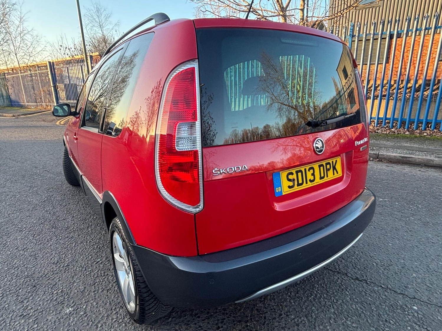 Used Skoda Roomster 2013 for sale - 77166681: Photo 3