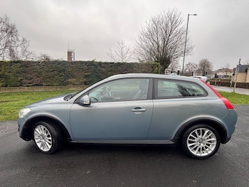 Used Volvo C30 2010 for sale - 77400705: Photo