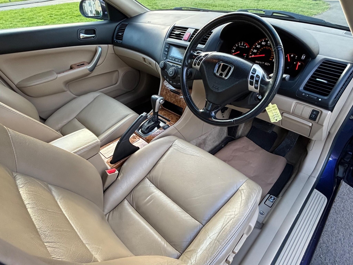 Used Honda Accord 2004 for sale - 78205398: Photo 17