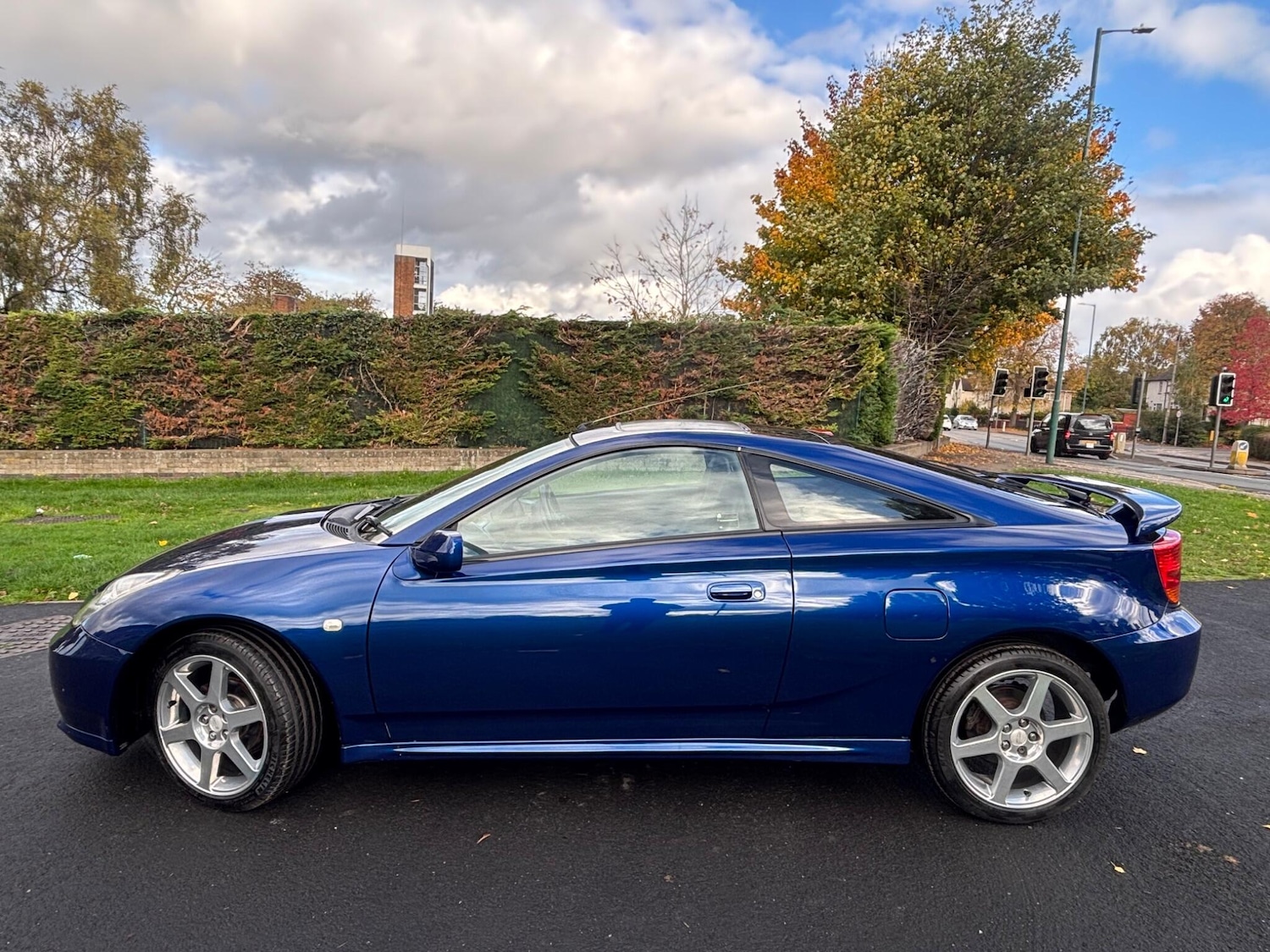 Used Toyota Celica 2002 for sale - 76522512: Photo 2