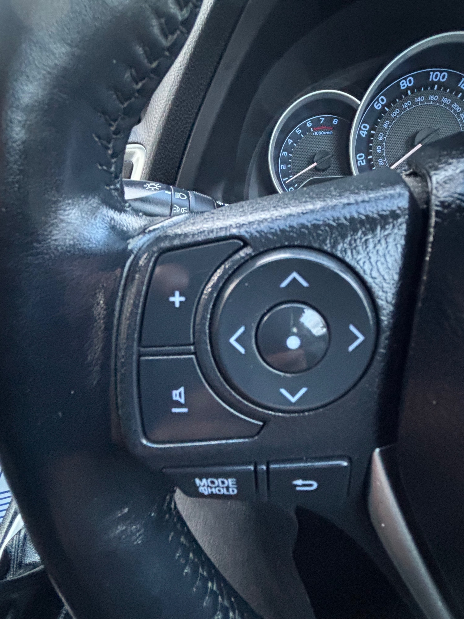 Used Toyota Auris 2013 for sale - 76376392: Photo 38