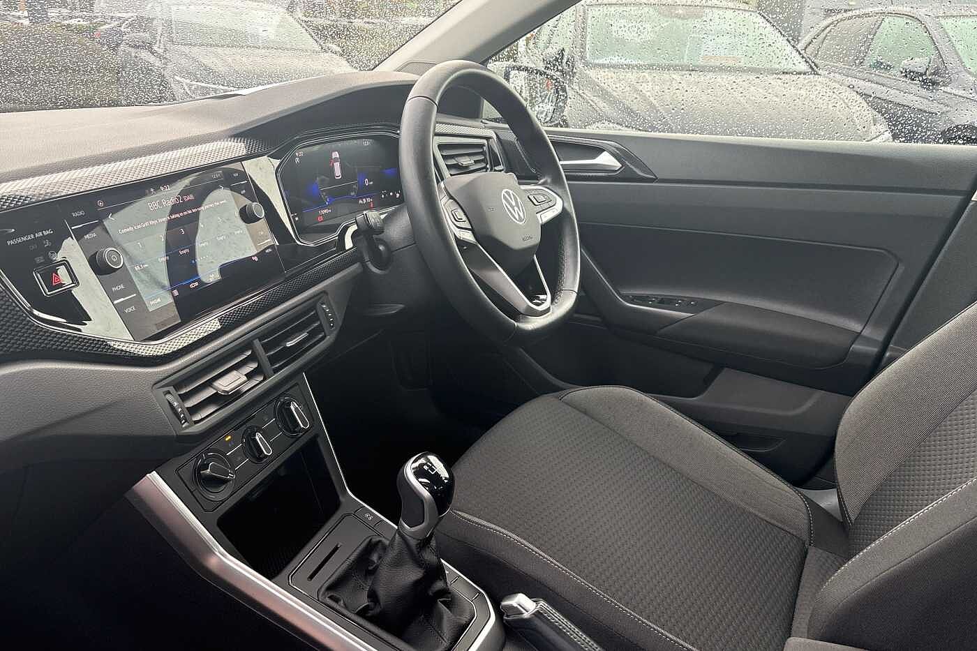Used Volkswagen Polo 2023 for sale - 76095633: Photo 2