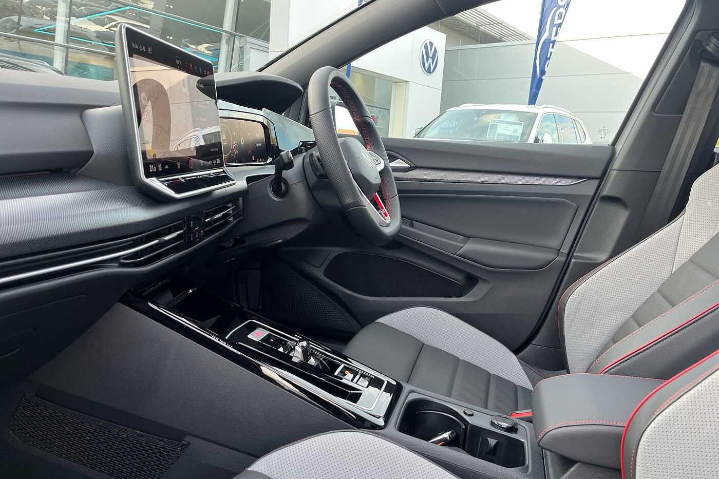 Used Volkswagen Golf 2025 for sale - 76447065: Photo 2