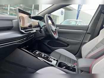 Used Volkswagen Golf 2025 for sale - 76372332: Photo