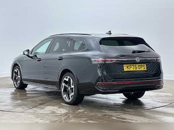 Used Volkswagen Passat 2025 for sale - 79742804: Photo