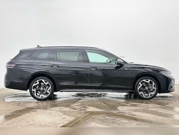 Used Volkswagen Passat 2025 for sale - 79742804: Photo