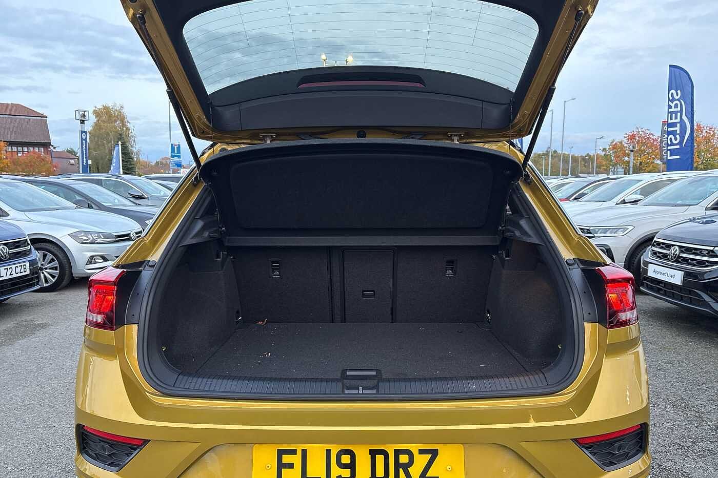 Used Volkswagen T-Roc 2019 for sale - 76296973: Photo 12