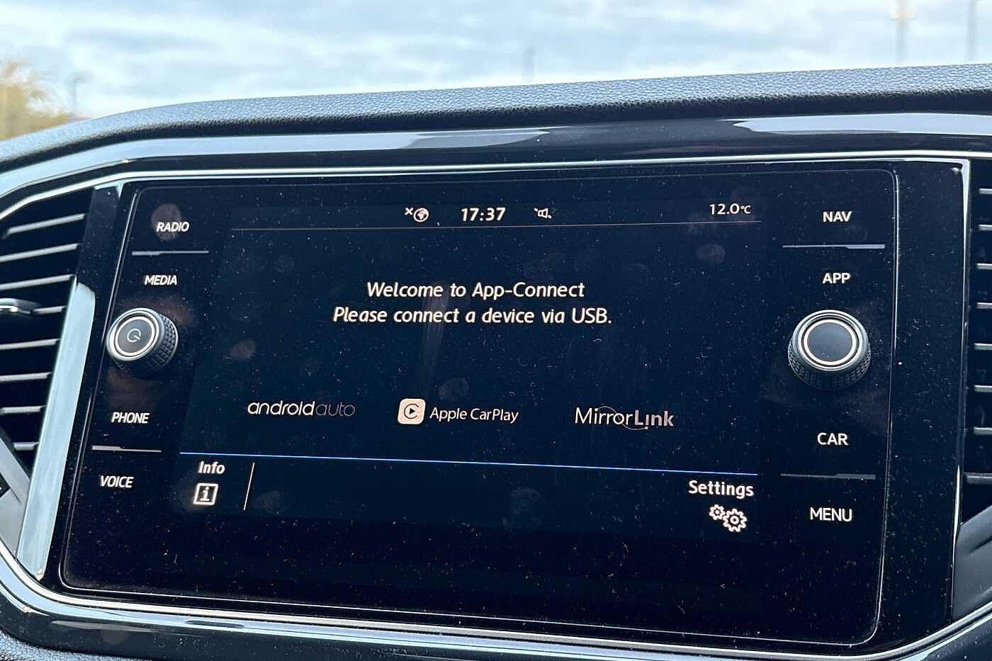 Used Volkswagen T-Roc 2019 for sale - 76296973: Photo 14