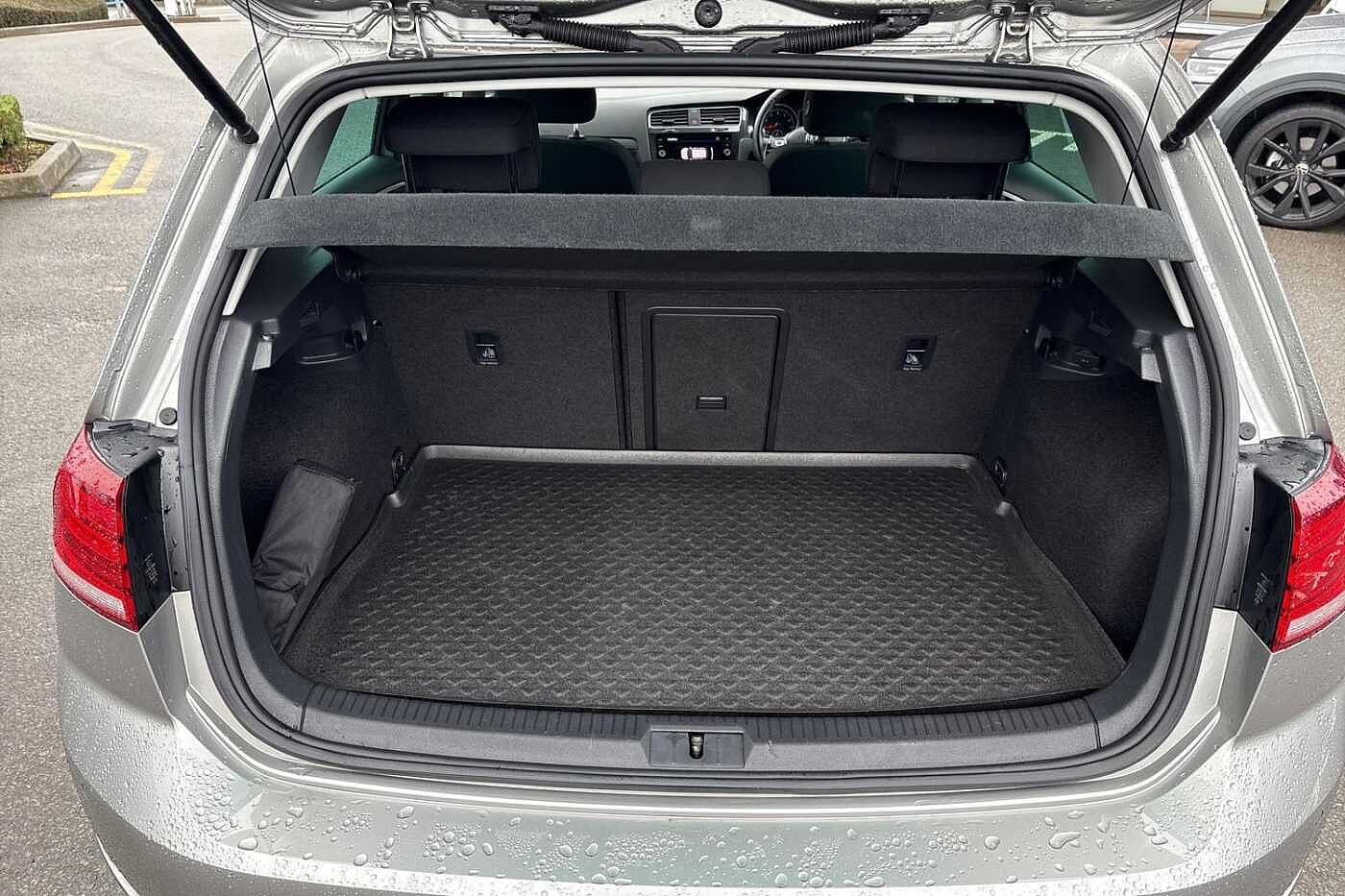 Used Volkswagen Golf 2020 for sale - 76514428: Photo 11