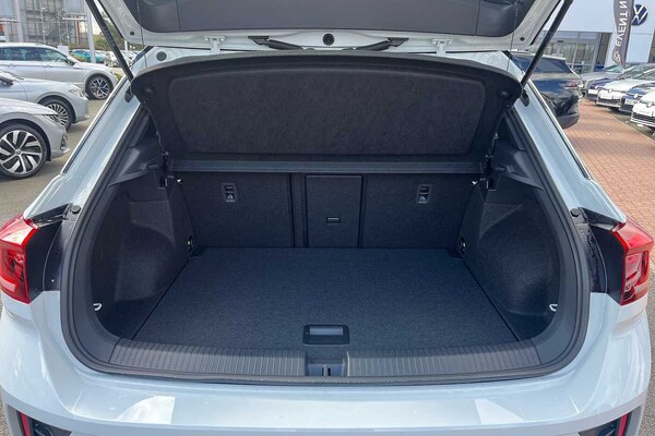 Used Volkswagen T-Roc 2025 for sale - 73995849: Photo 12
