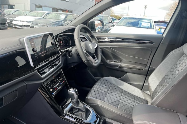 Used Volkswagen T-Roc 2025 for sale - 73995849: Photo 2