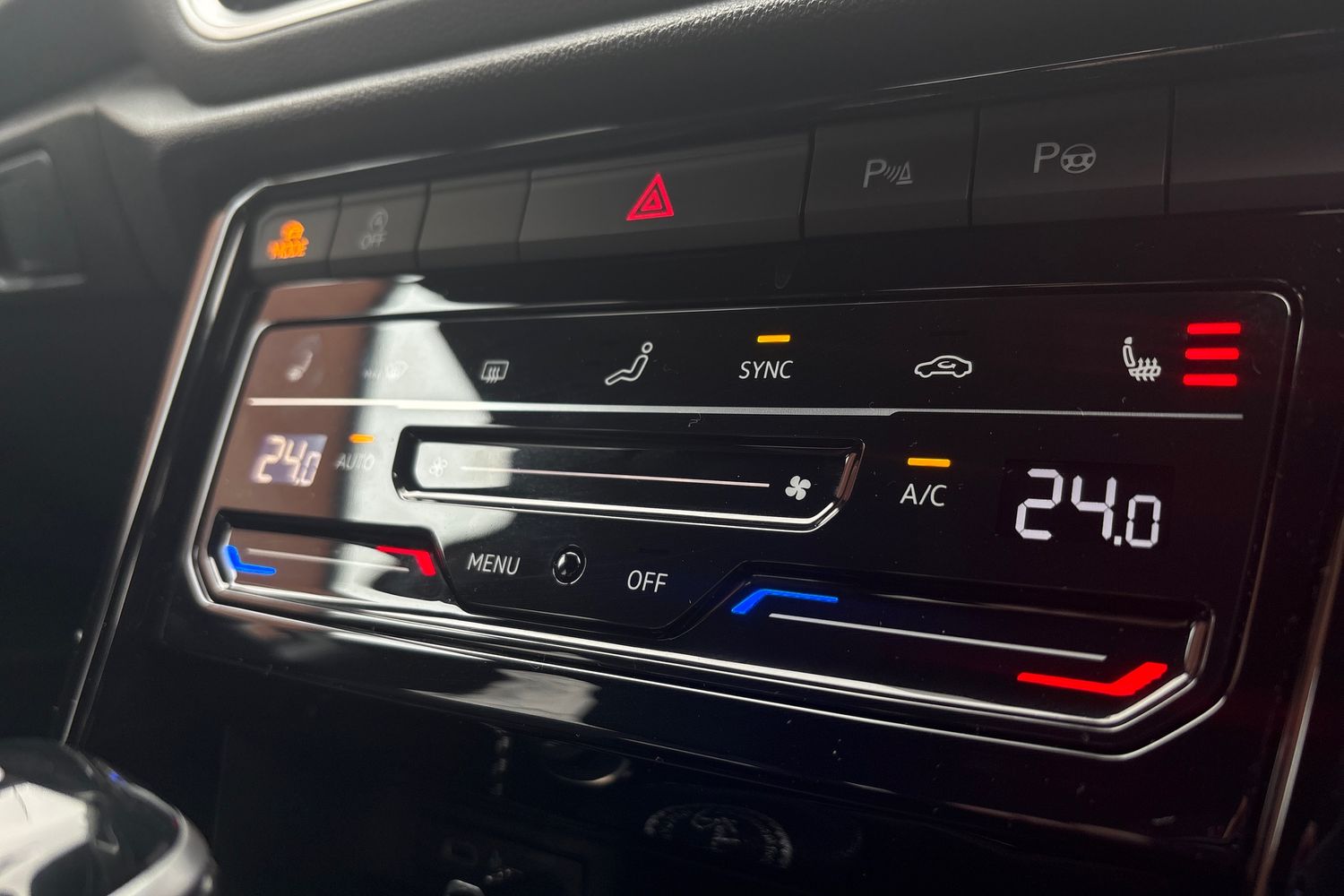 Used Volkswagen T-Roc 2025 for sale - 77205030: Photo 14