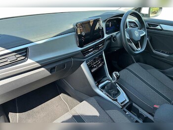 Used Volkswagen T-Roc 2023 for sale - 79117472: Photo