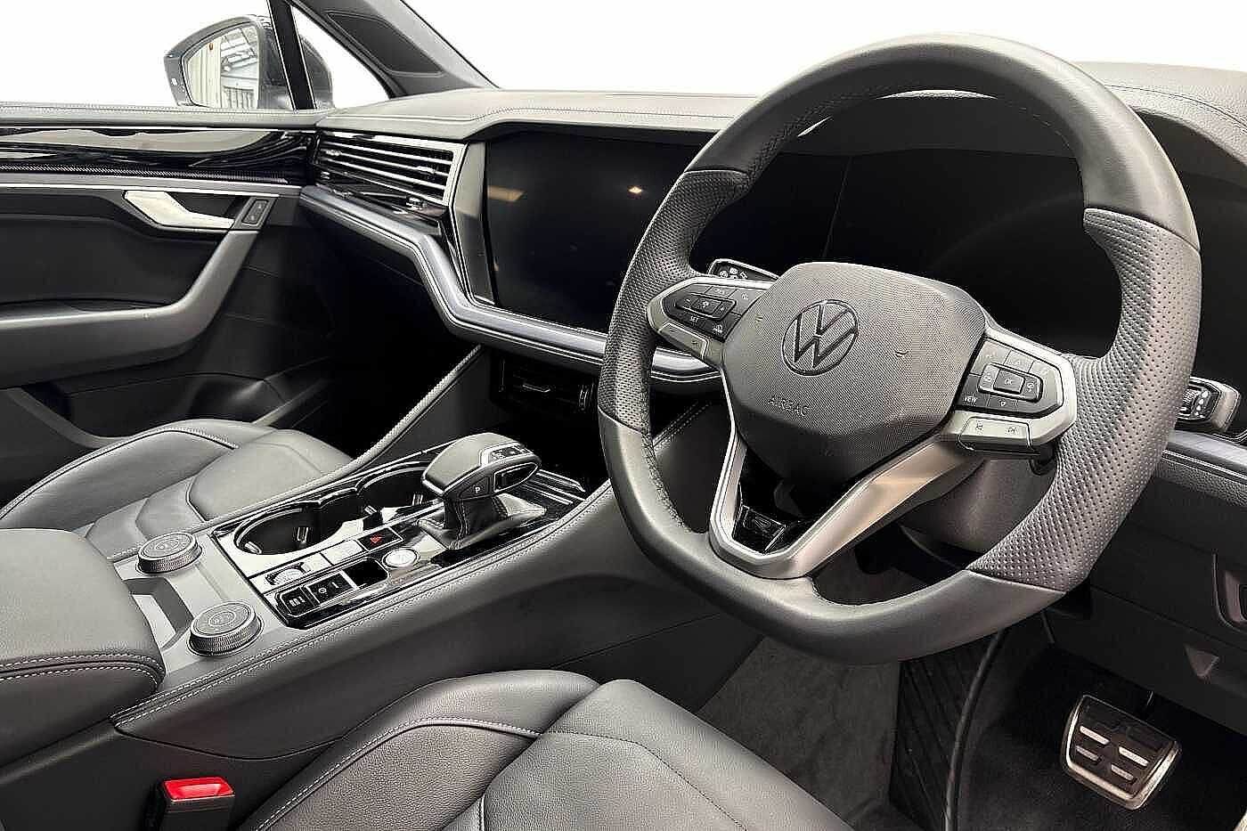 Used Volkswagen Touareg 2025 for sale - 75979482: Photo 6