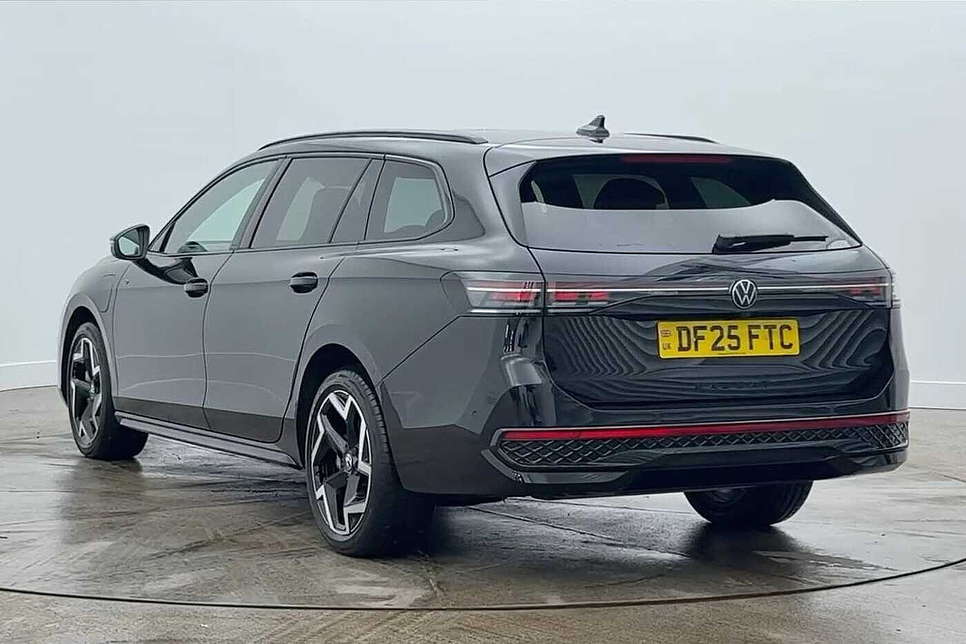 Used Volkswagen Passat 2025 for sale - 77427453: Photo 3