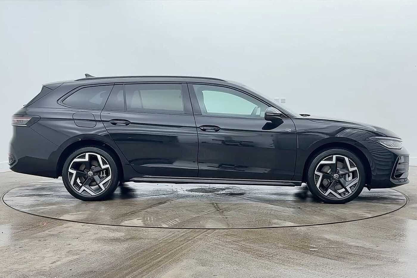 Used Volkswagen Passat 2025 for sale - 77427453: Photo 4