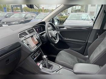 Used Volkswagen Tiguan 2020 for sale - 77413003: Photo