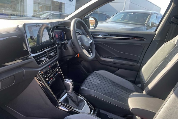 Used Volkswagen T-Roc 2025 for sale - 75142433: Photo 2