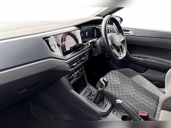 Used Volkswagen Polo 2024 for sale - 78977654: Photo