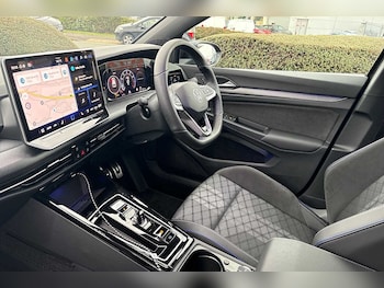 Used Volkswagen Golf 2025 for sale - 76003201: Photo 2