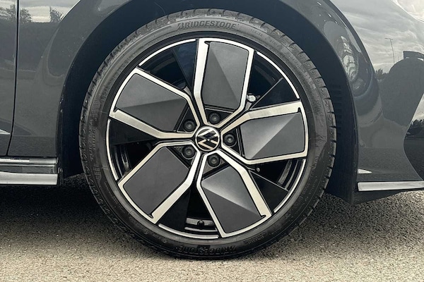 Used Volkswagen Golf 2025 for sale - 76003201: Photo 5