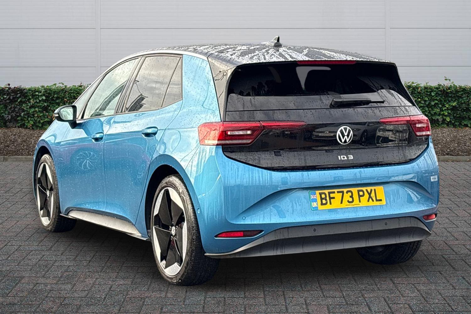 Used Volkswagen ID.3 2023 for sale - 76837805: Photo 2