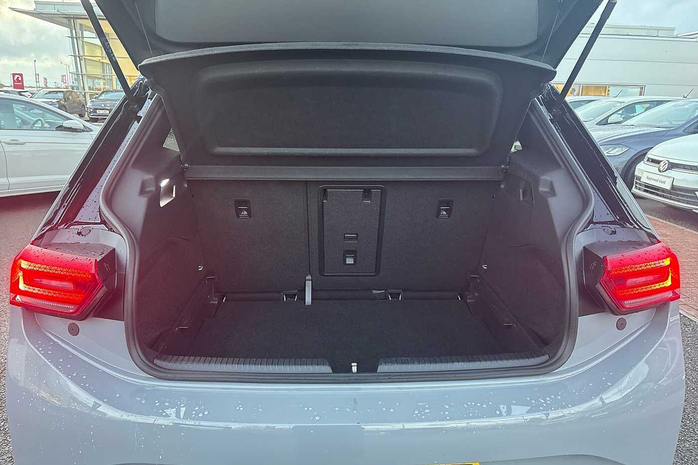 Used Volkswagen ID.3 2023 for sale - 76434187: Photo 12