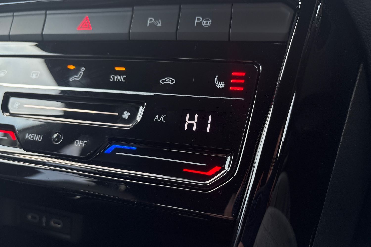 Used Volkswagen T-Roc 2025 for sale - 76837794: Photo 14