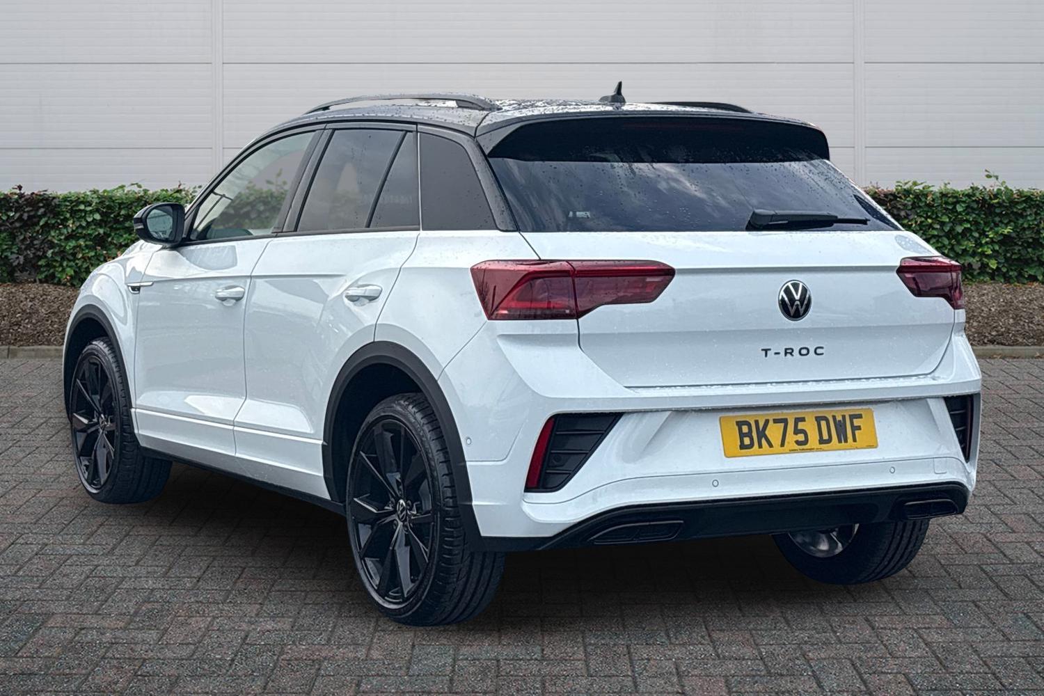 Used Volkswagen T-Roc 2025 for sale - 76837794: Photo 2