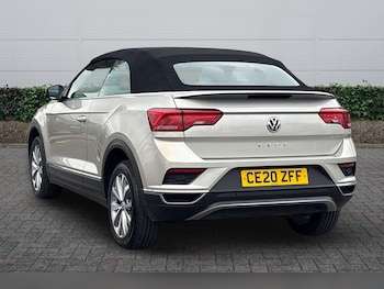 Used Volkswagen T-Roc 2020 for sale - 76539543: Photo