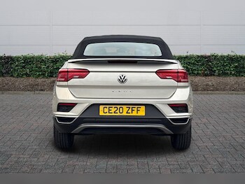 Used Volkswagen T-Roc 2020 for sale - 76539543: Photo