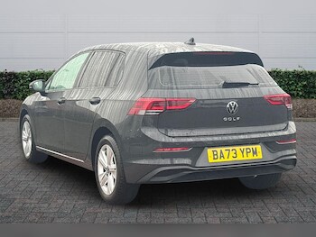 Used Volkswagen Golf 2024 for sale - 77145353: Photo