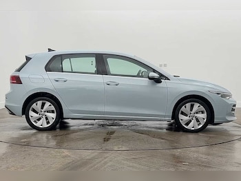 Used Volkswagen Golf 2025 for sale - 77413058: Photo