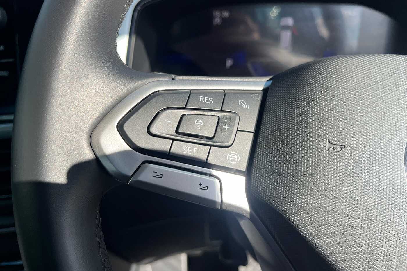 Used Volkswagen T-Roc 2024 for sale - 75966535: Photo 19