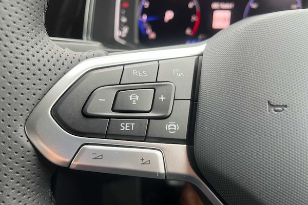 Used Volkswagen T-Roc 2025 for sale - 74876581: Photo 17