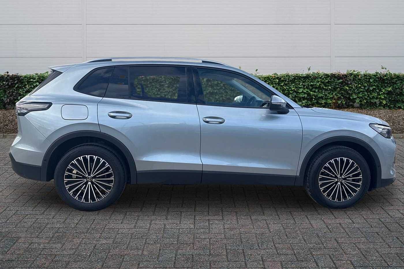 Used Volkswagen Tiguan 2025 for sale - 76500855: Photo 4