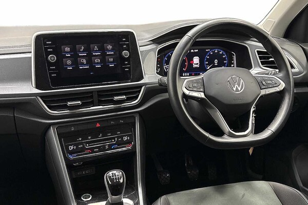 Used Volkswagen T-Roc 2024 for sale - 75590486: Photo 2