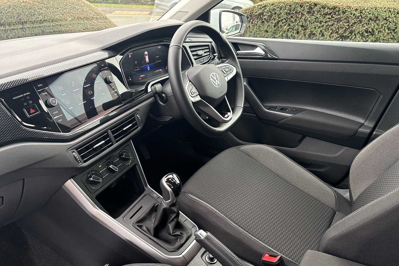 Used Volkswagen Polo 2024 for sale - 76202323: Photo 2