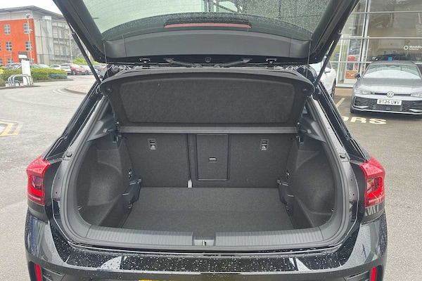 Used Volkswagen T-Roc 2025 for sale - 74876614: Photo 12